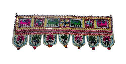 Tapiz toran étnico bordado con elefantes