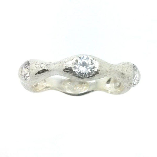 Anillo de plata con circonitas