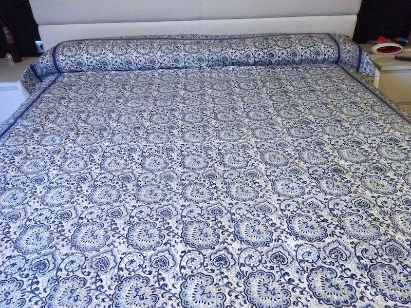 Colcha india de algodón con estampado de flores de algodón