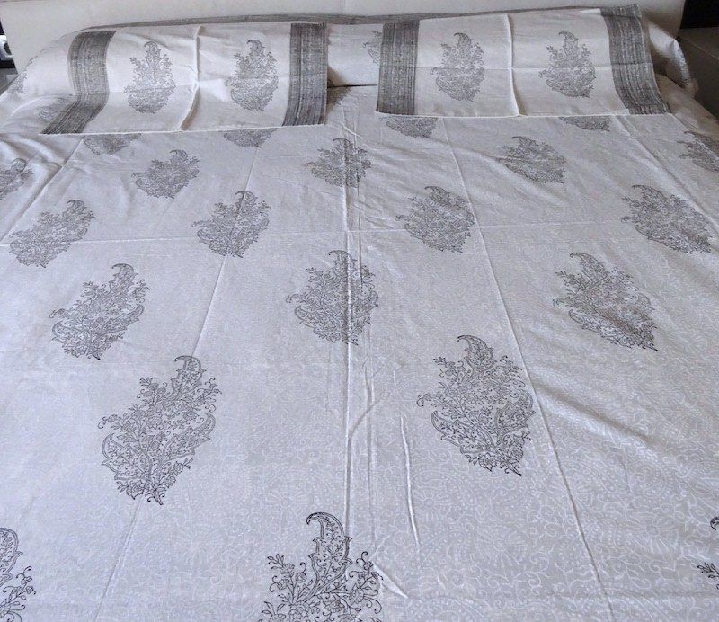 Colcha india de algodón con estampado de flores henna