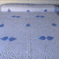 Colcha india de algodón con estampado de hojas azules