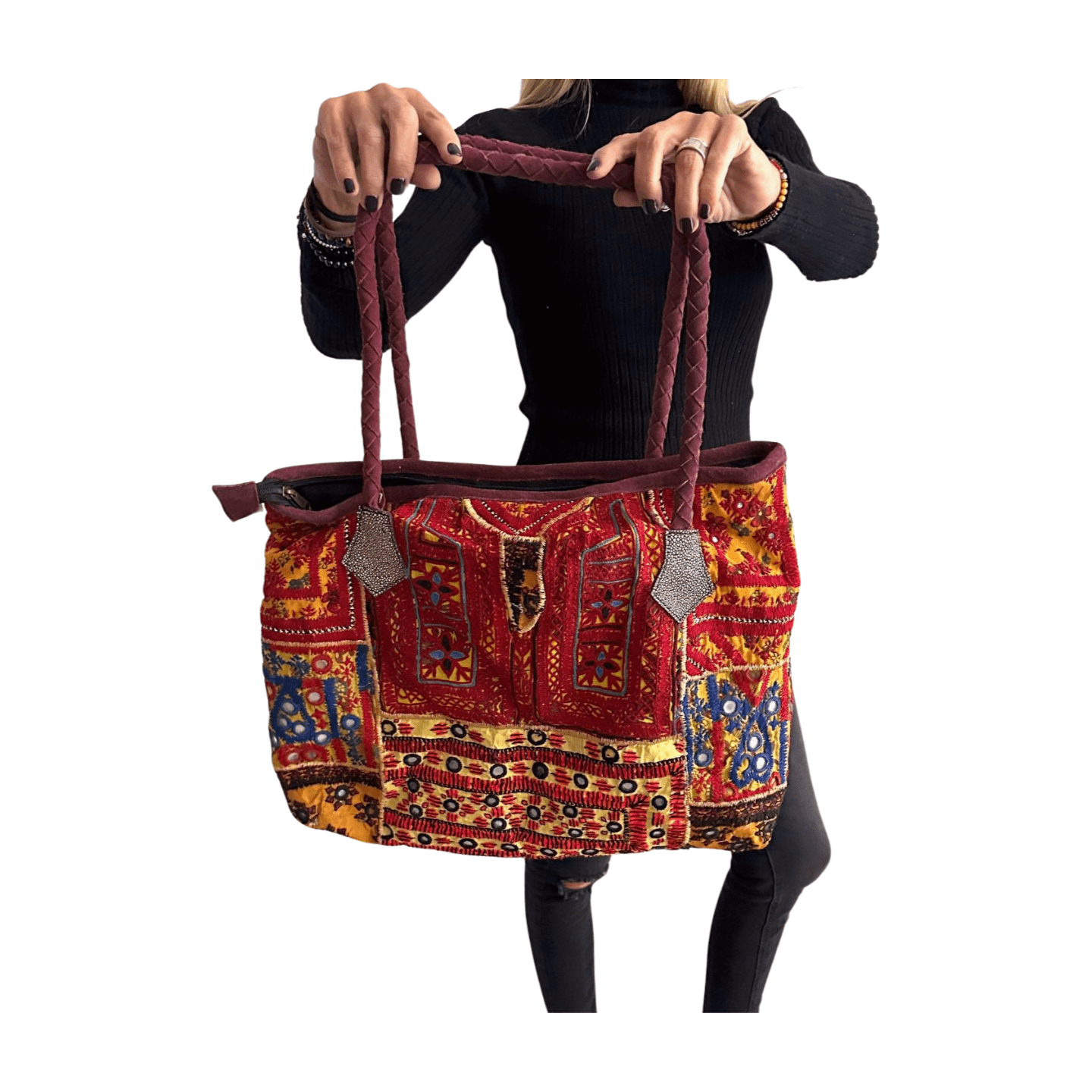 Bolso bohemio de piel con abalorios