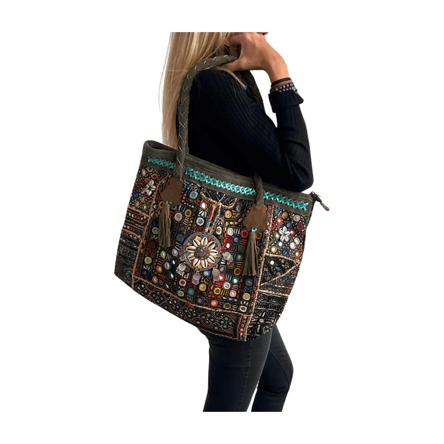 Bolso bohemio de piel con abalorios