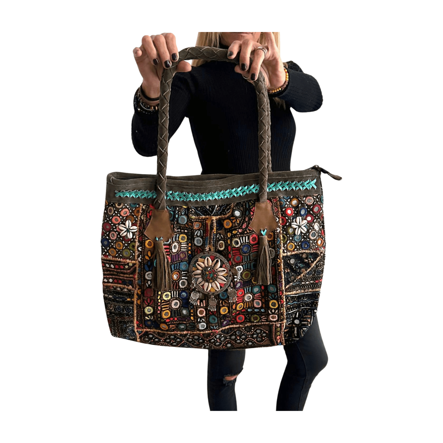 Bolso bohemio de piel con abalorios