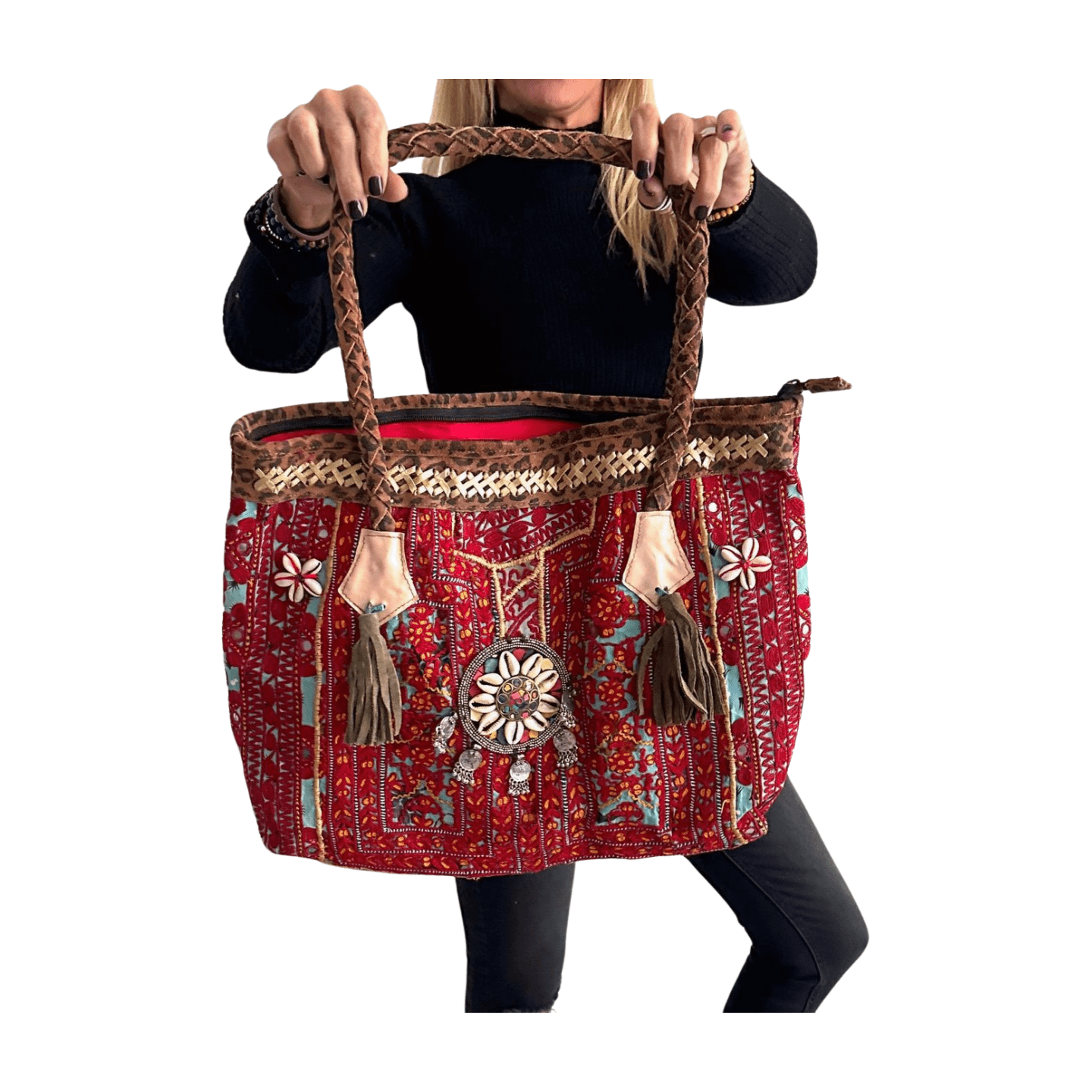 Bolso bohemio de piel con abalorios