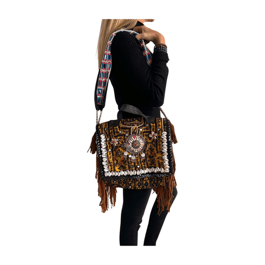 Bolso bohemio de piel con flecos y abalorios-BP1