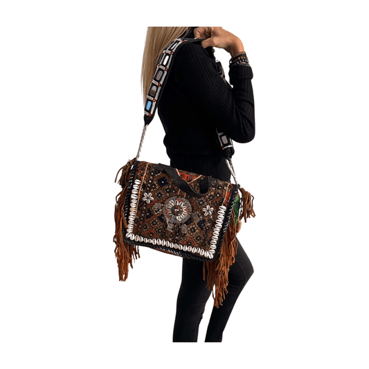 Bolso bohemio de piel con flecos y abalorios-BP3