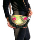 Bolso bohemio bandolera de patchwork con pompones