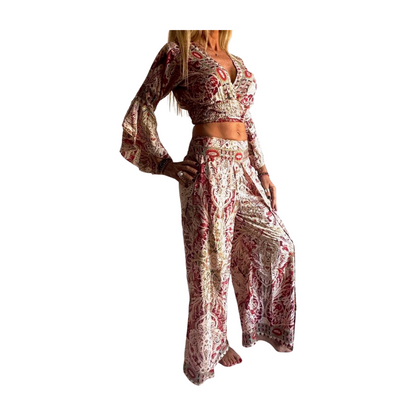 Conjunto de blusa y pantalón superpuesto de seda india