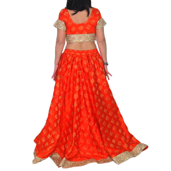 Conjunto Bollywood Lengha choli de seda con mucho vuelo