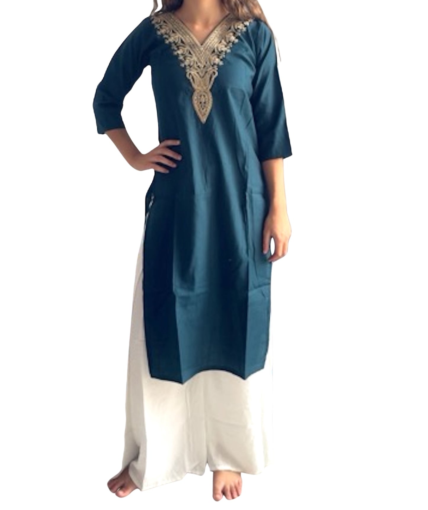 Kurti Azul Petróleo con Escote Bordado en Dorado