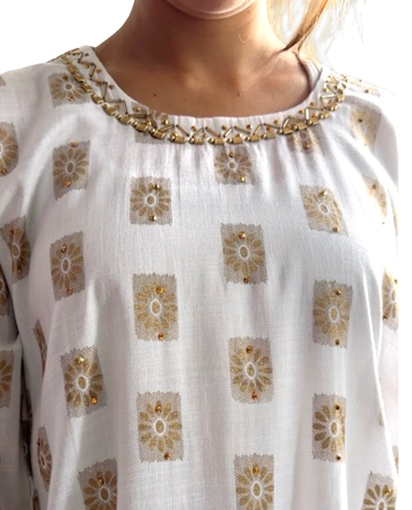 Kurti Blanco con Estampado Dorado