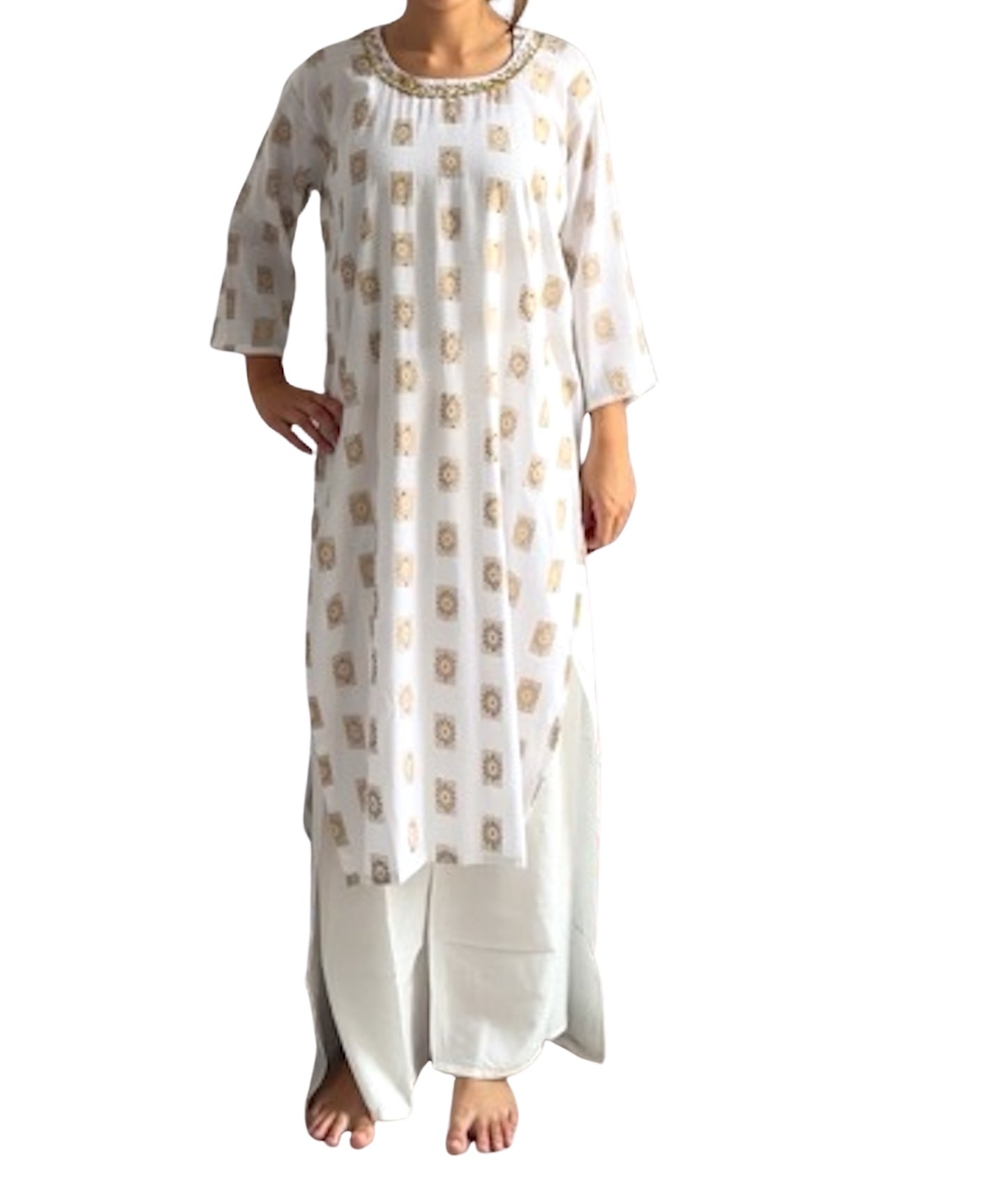 Kurti Blanco con Estampado Dorado