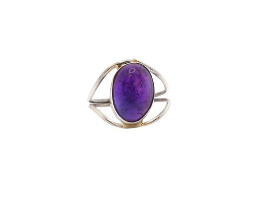 Anillo de plata ovalado con amatista