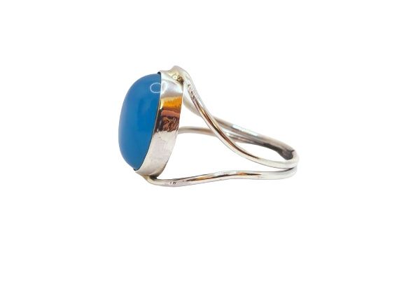 Anillo de plata de la India con calcedonia