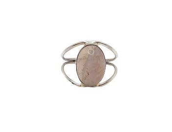 Anillo de plata con cuarzo rosa