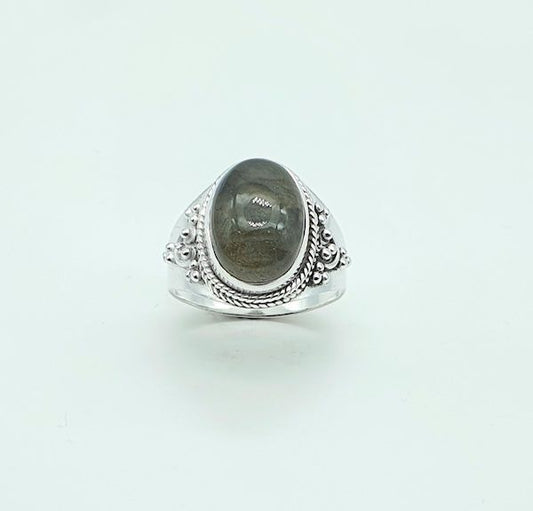 Anillo de plata de la India con labradorita