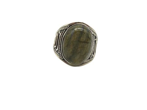 Anillo de plata de la India con labradorita