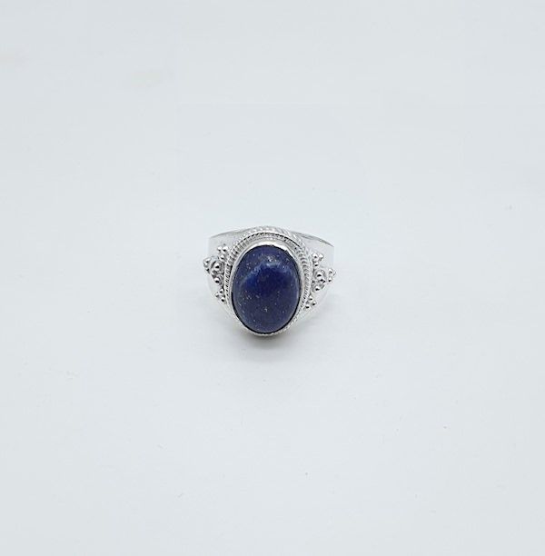 Anillo de plata de la India con lapislazuli