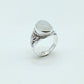 Anillo de plata con piedra luna