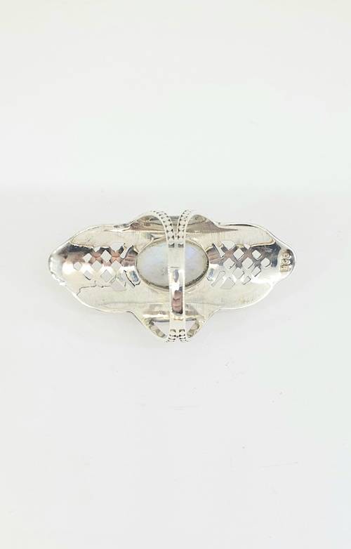 Anillo de plata con piedra luna