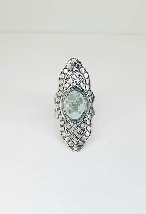 Anillo de plata con topacio azul