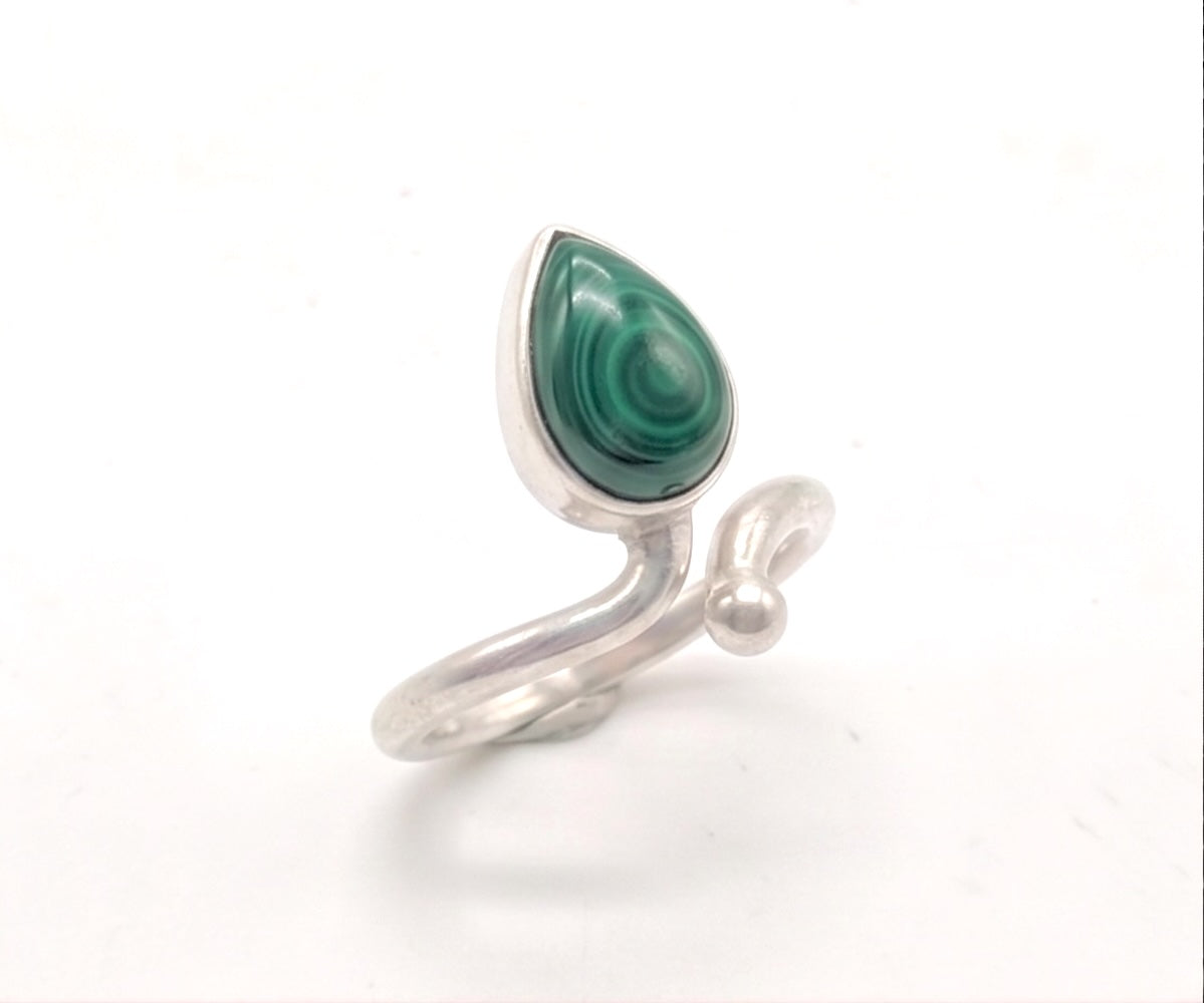 Anillo de Plata ajustable con malaquita