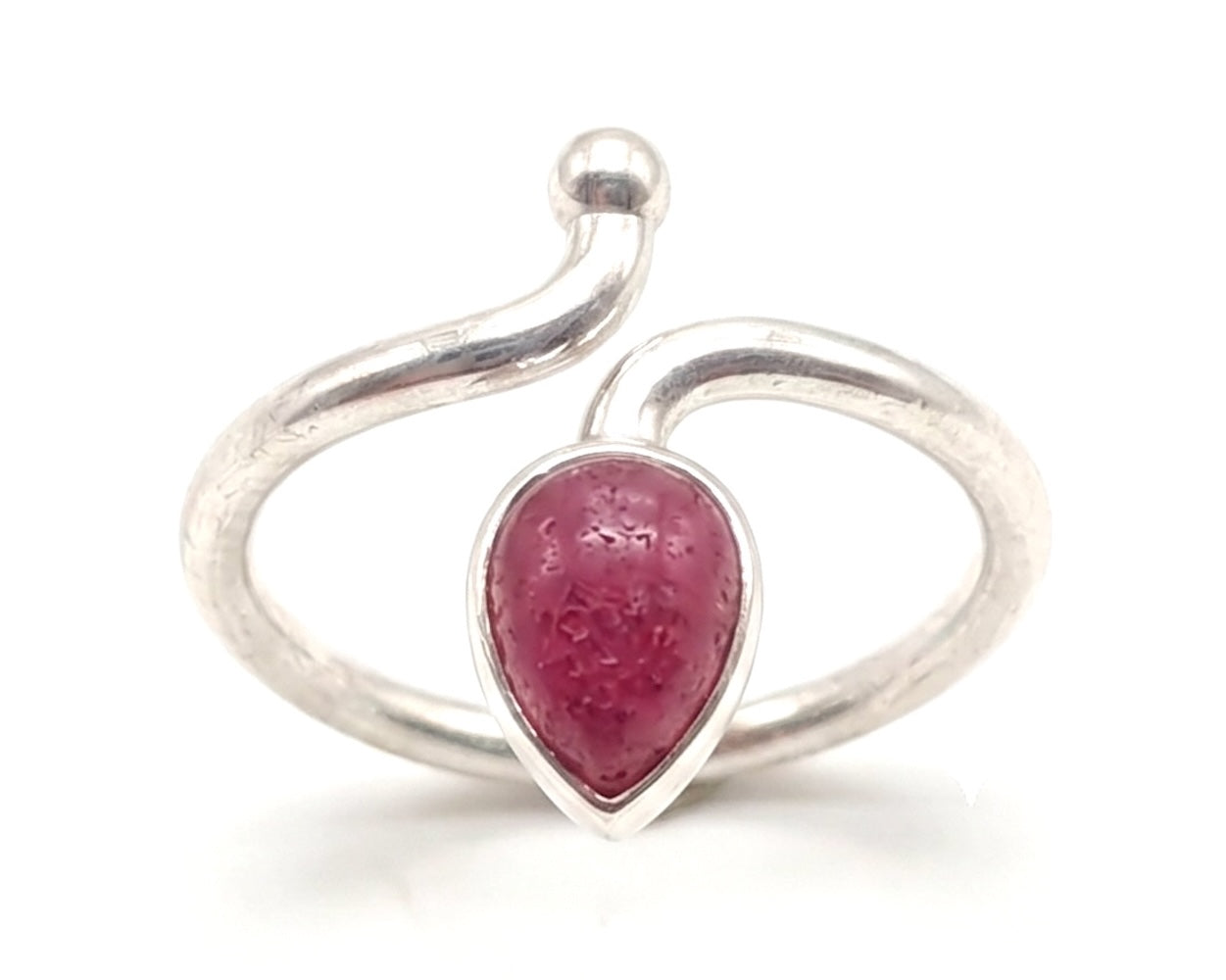 Anillo de Plata ajustable con rubí