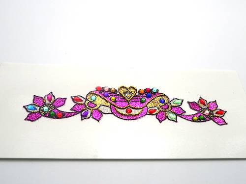 Tatuajes decorativos adhesivos color fucsia