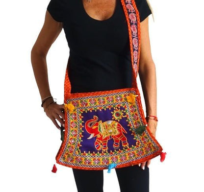 Bolso bandolera indio naranja con pompones