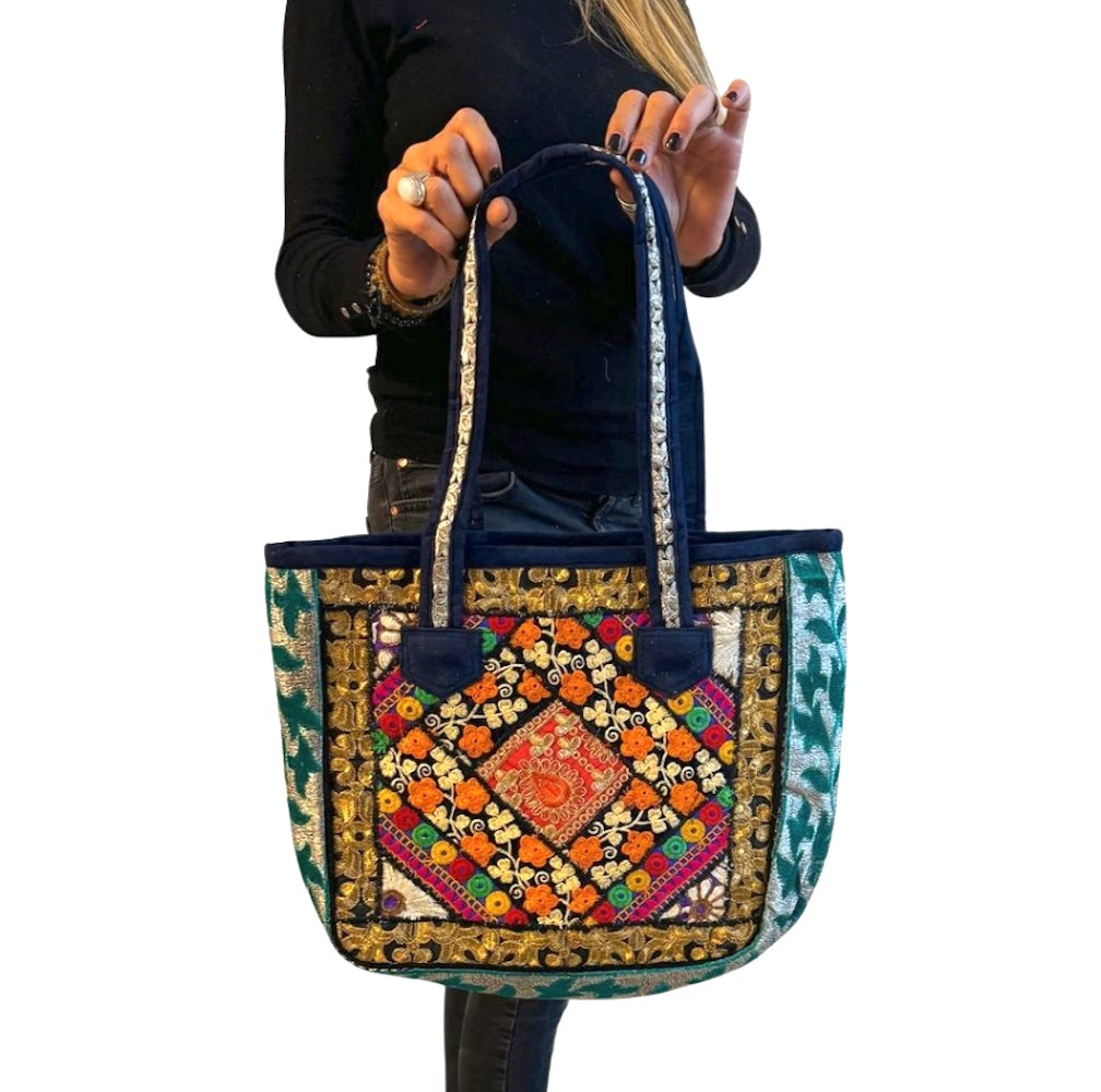 Bolso bohemio de terciopelo