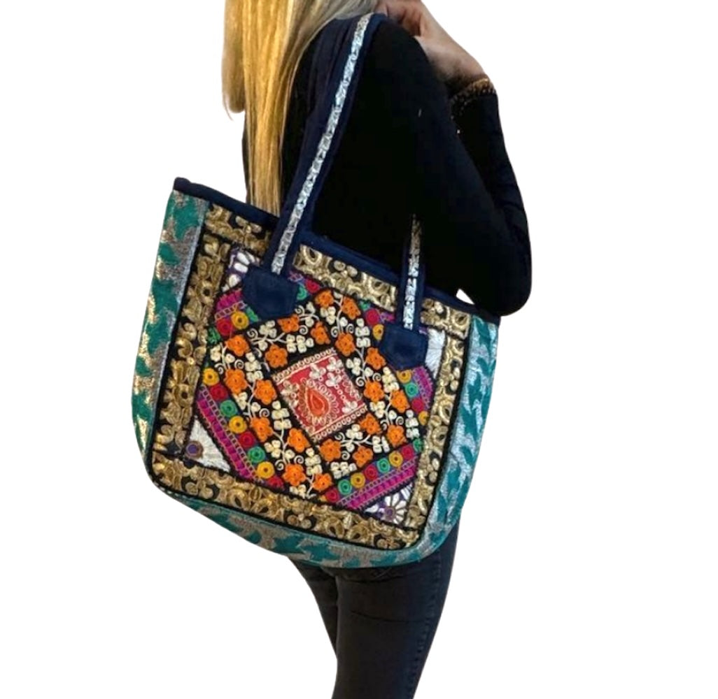 Bolso bohemio de terciopelo