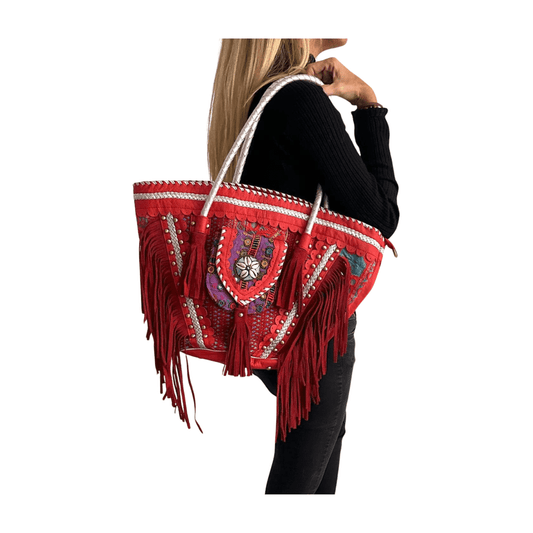 Capazo boho de piel con abalorios de la India