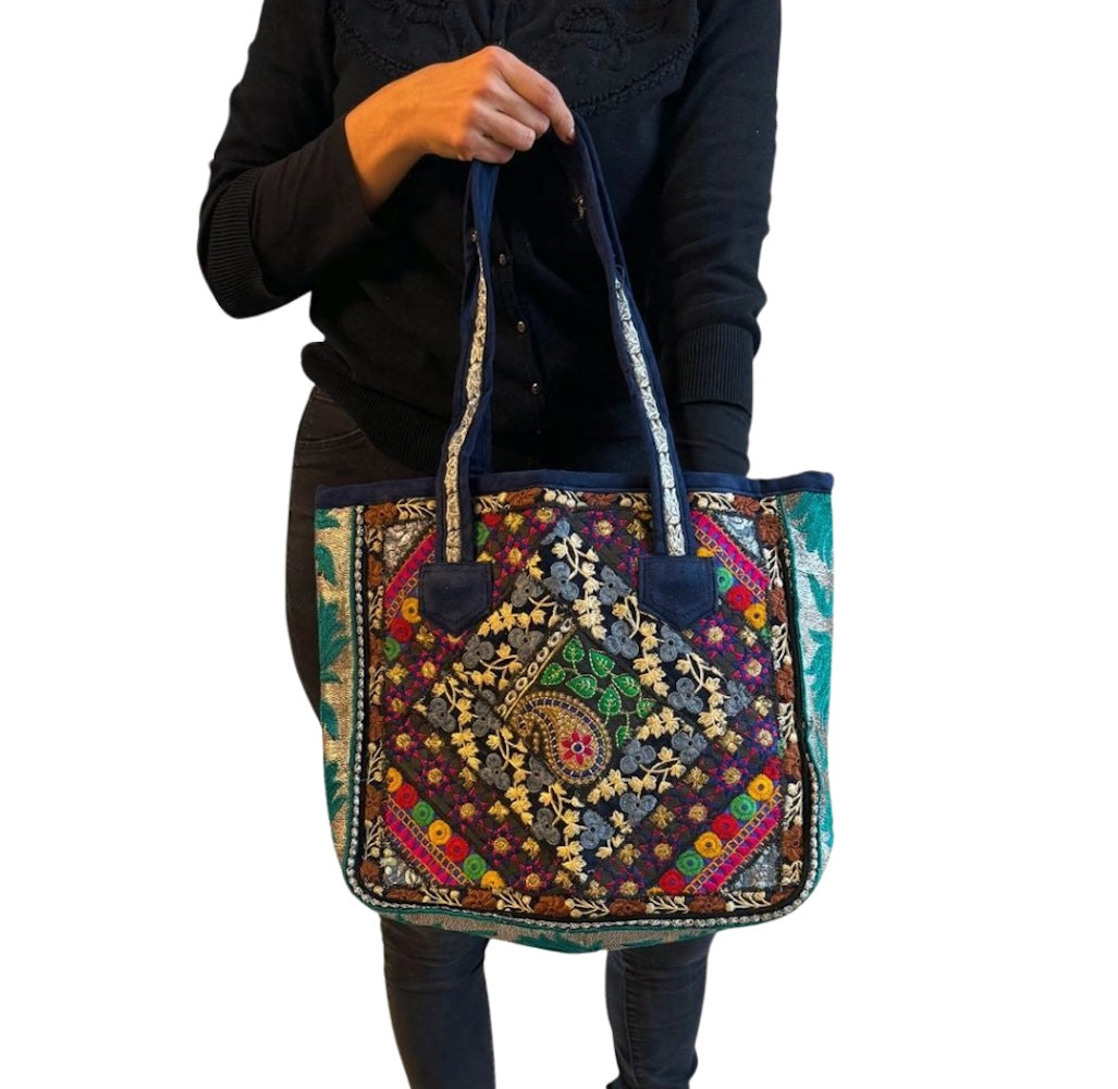 Bolso bohemio de terciopelo