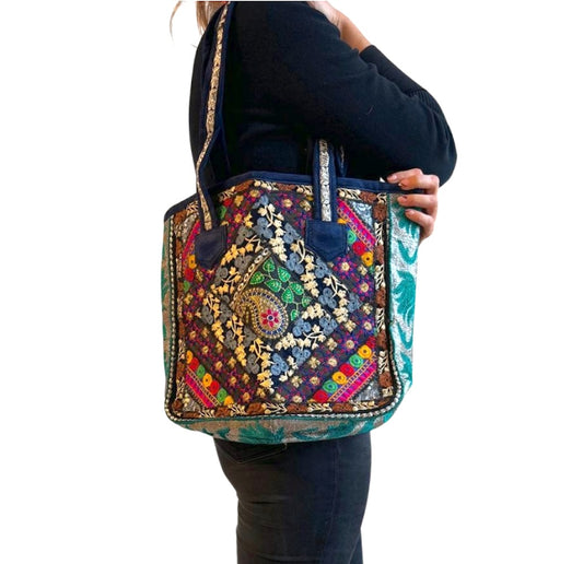 Bolso bohemio de terciopelo