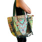 Bolso bohemio verde con pompones