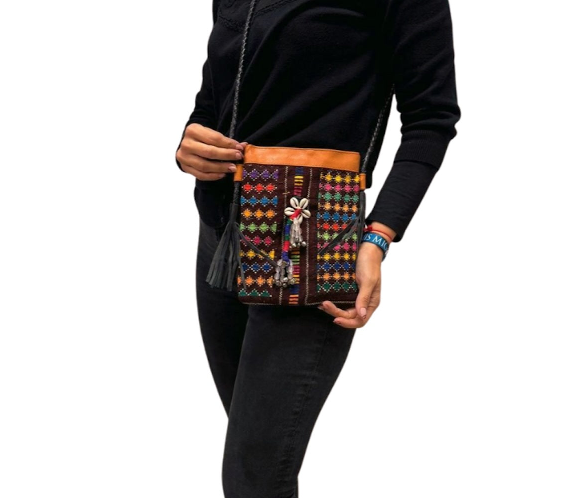 Bolso bohemio pequeño de piel