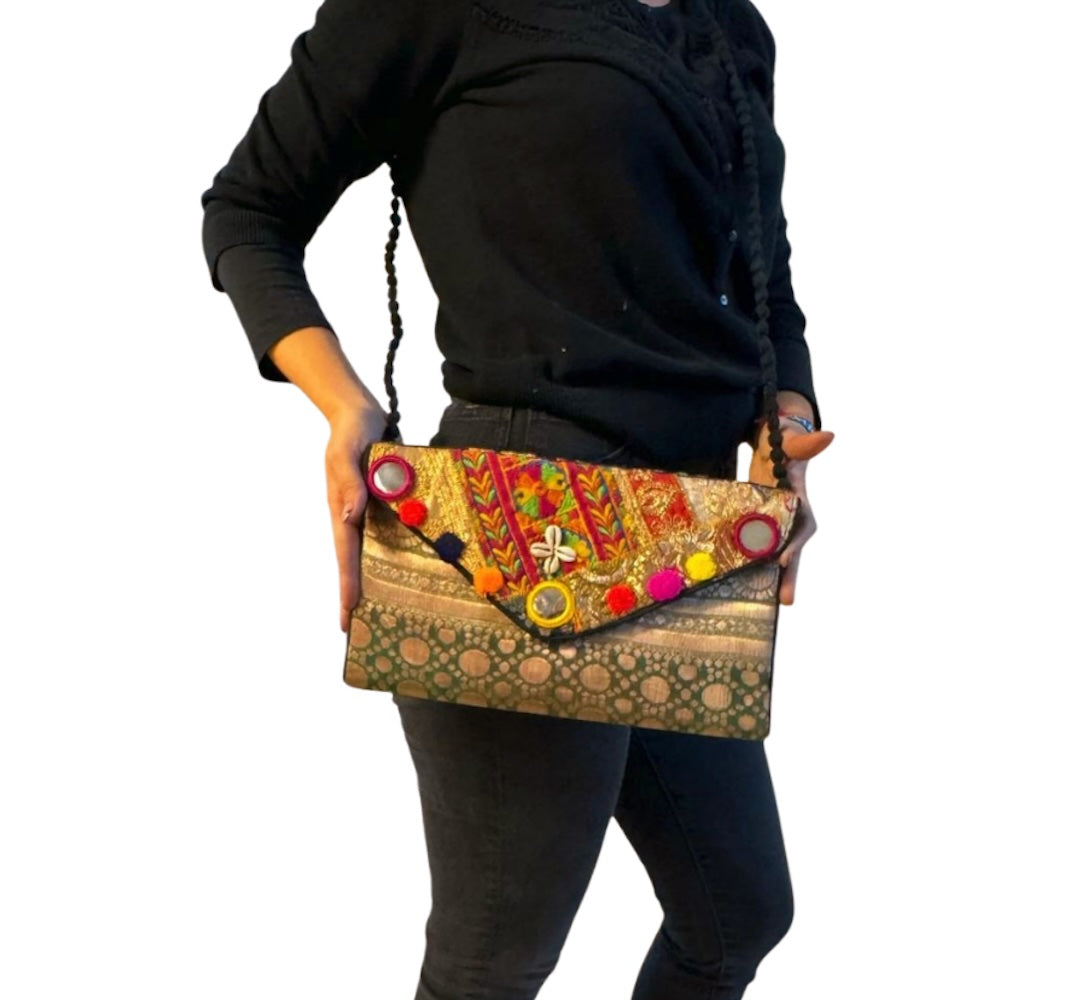 Bolso cartera de fiesta de seda