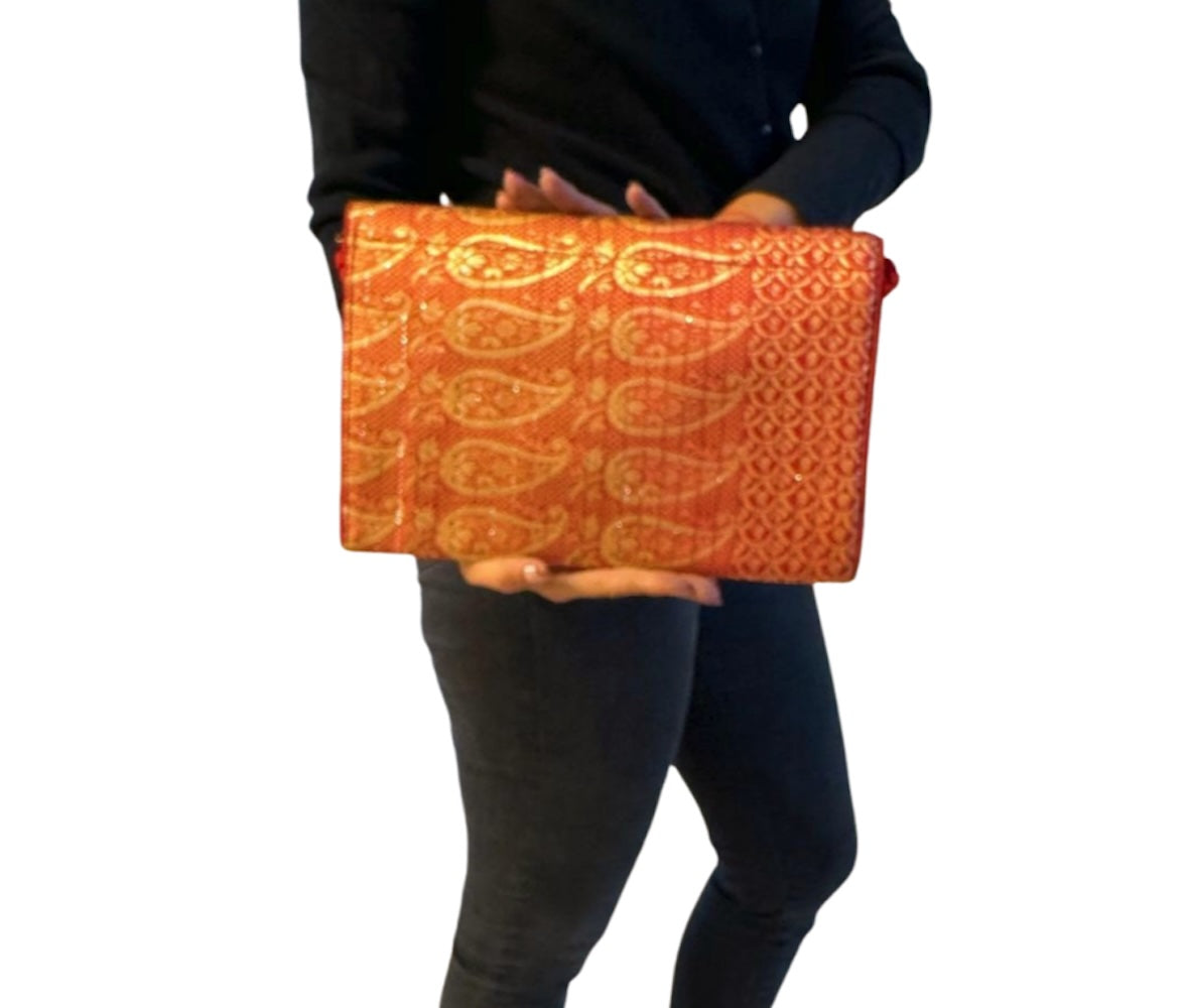 Bolso cartera de fiesta de seda
