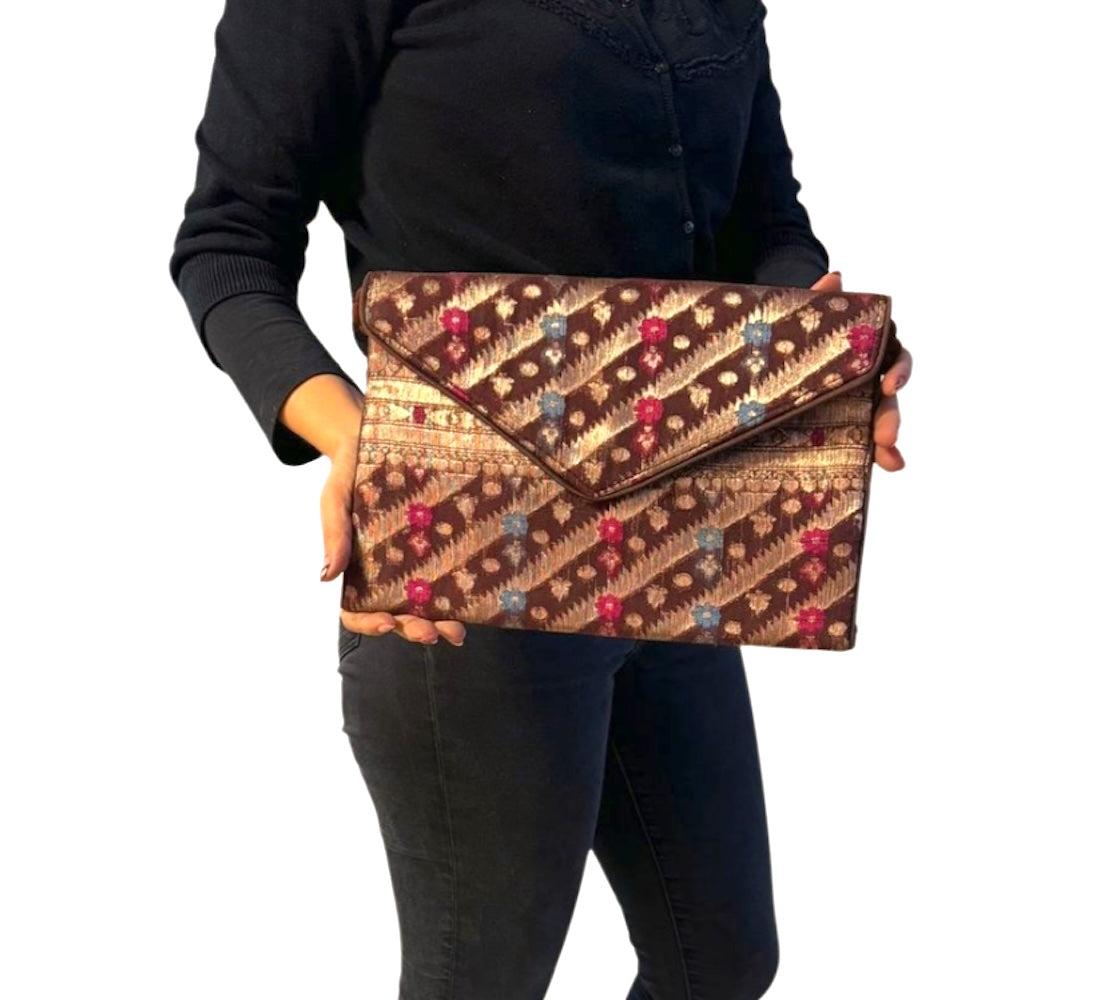 Bolso cartera de fiesta de seda