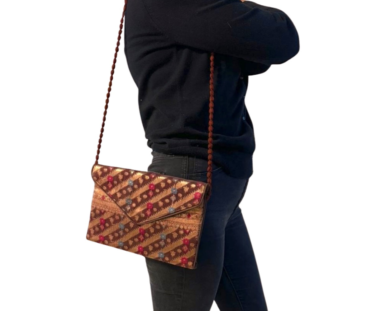 Bolso cartera de fiesta de seda