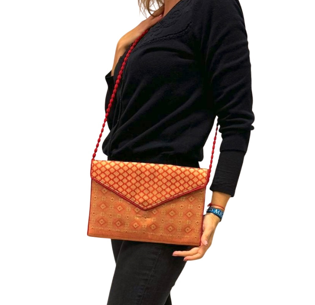 Bolso cartera de fiesta de seda