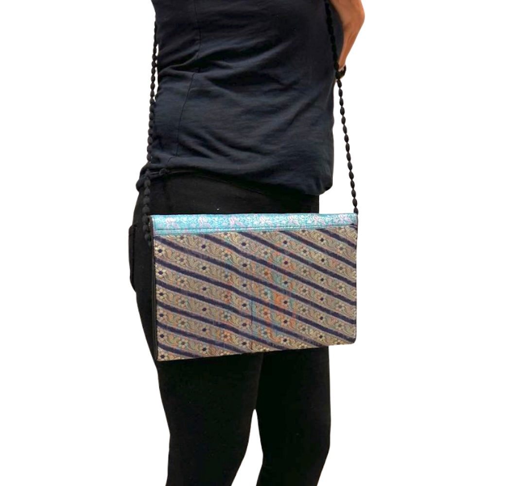 Bolso cartera de fiesta de seda