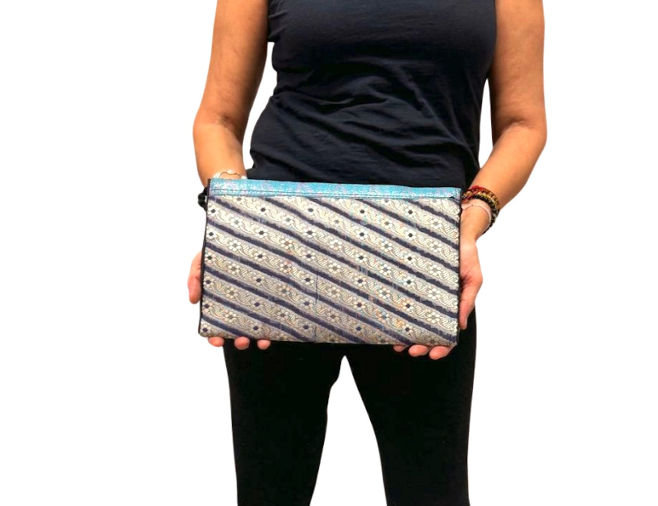 Bolso cartera de fiesta de seda
