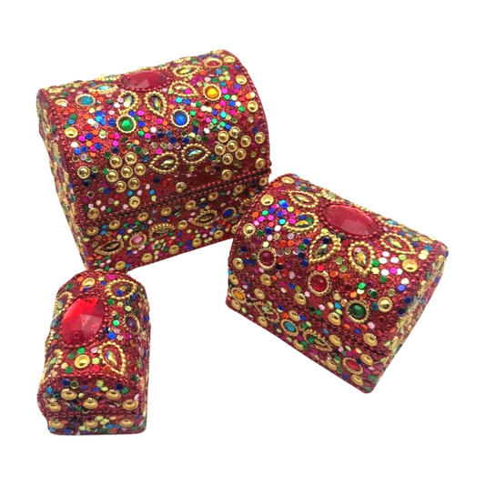 Caja india en forma de cofre roja con brillos