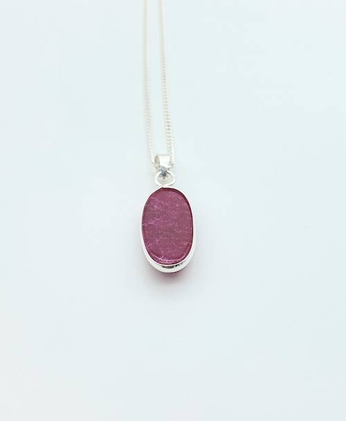 Colgante de plata con rubí de Jaipur