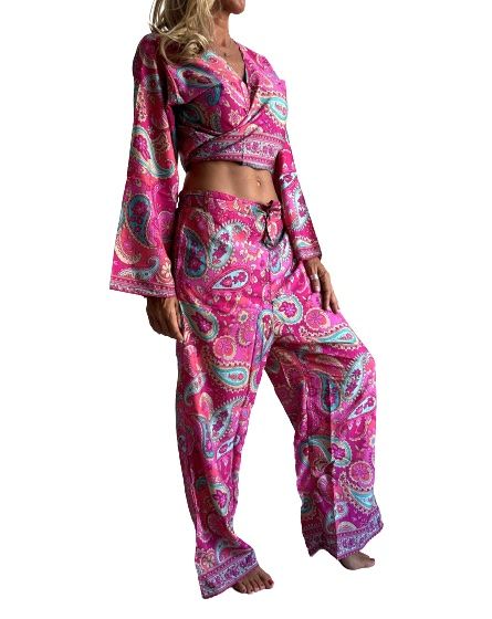 Conjunto de blusa y pantalón ancho de seda india