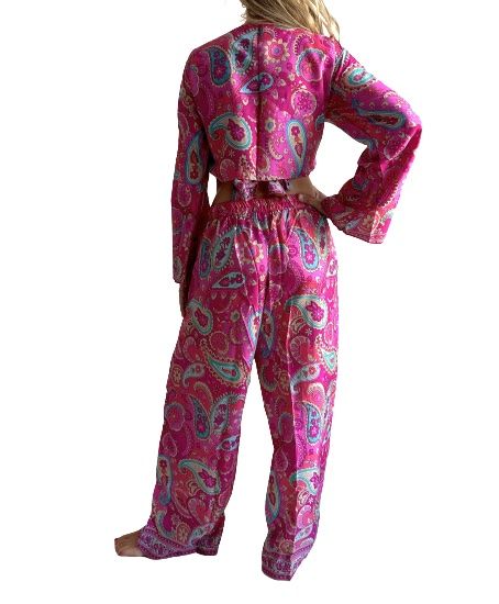 Conjunto de blusa y pantalón ancho de seda india