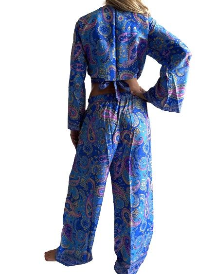 Conjunto de blusa y pantalón ancho de seda india