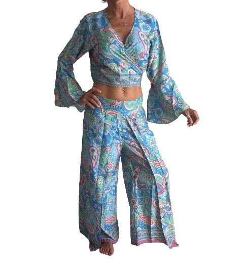 Conjunto de blusa y pantalón superpuesto de seda india